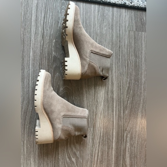 Dolce Vita booties - Picture 2 of 5